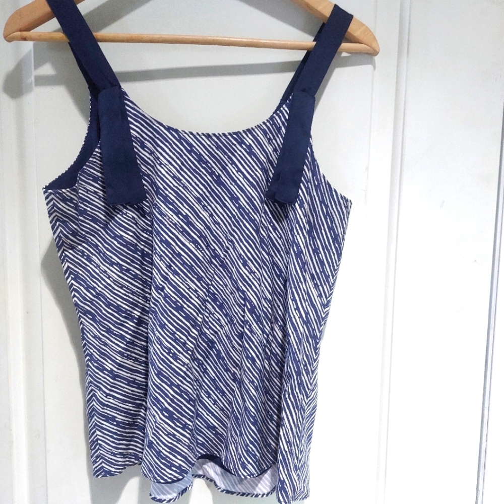 Nic+Zoe Navy and White Striped Women's Top SIZE Small